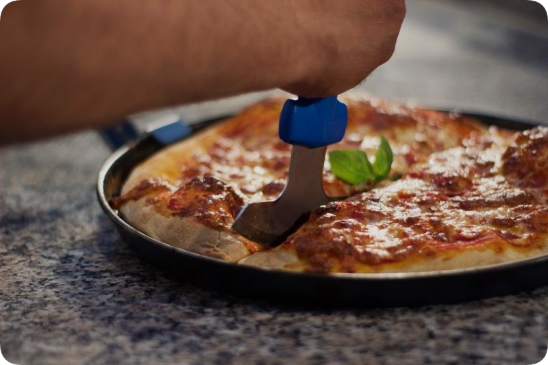 Des idées pour découper les pizzas tout droit venues d'Italie
