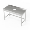 Table en acier inoxydable avec ouverture pour déchets, 160x60x85 cm | FORGAST  
Dimensions : 160 cm x 60 cm x 85 cm  
Piètement : acier inoxydable avec trou pour déchets.  
Usage principal : installations extérieures industrielles, stations de travail, la