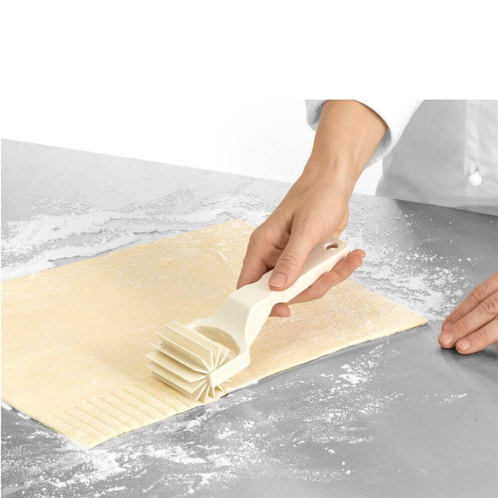 Rouleau à découper la pâte 6 cm | FORGAST FG11072