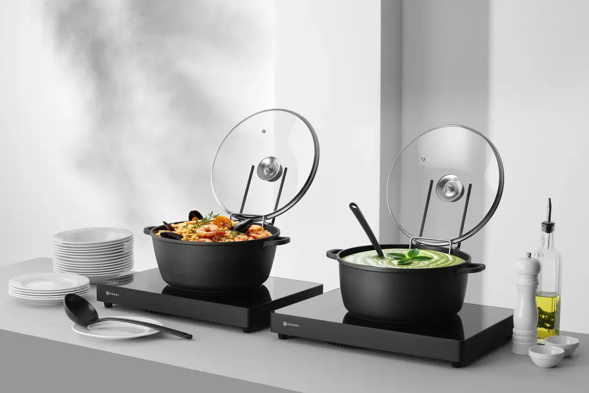 Casserole avec revêtement antiadhésif, 7 L, noir, 36,7x29x(H)12,2 cm | HENDI 611029
