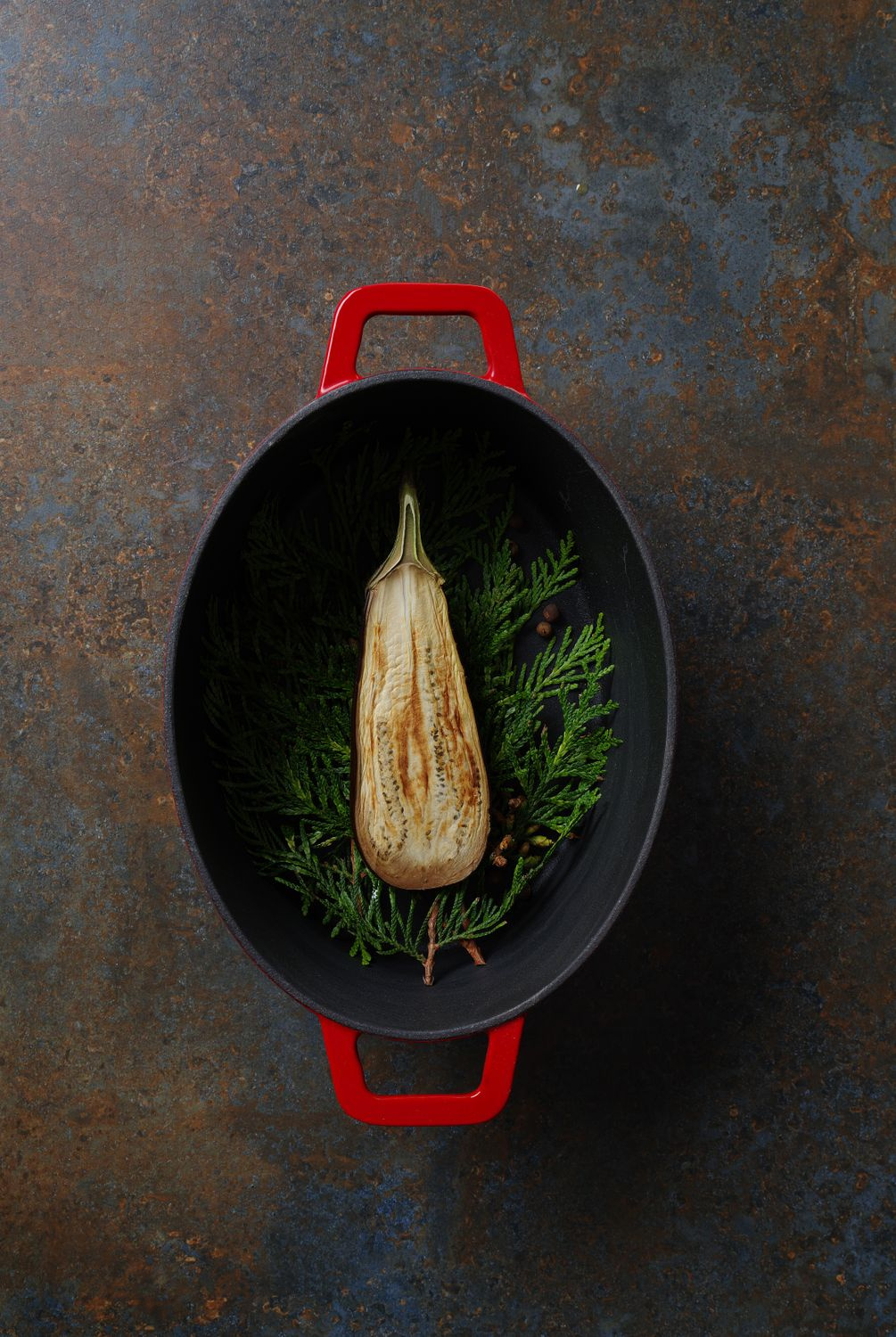 Cocotte en fonte avec couvercle rouge - cap. 4L l HENDI 626849